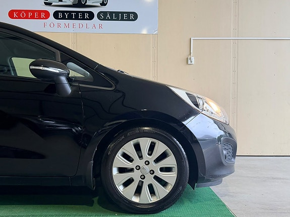 Kia Rio 3 of 17
