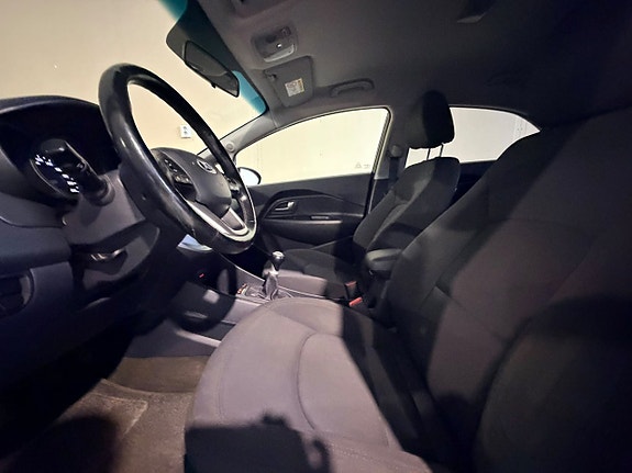Kia Rio 10 of 17