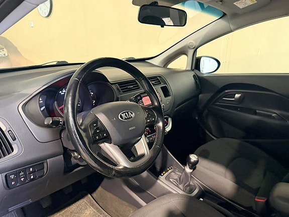 Kia Rio 11 of 17