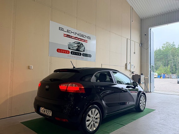 Kia Rio 6 of 17