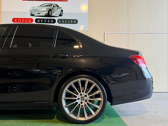 Mercedes-Benz E220 d 22 of 25