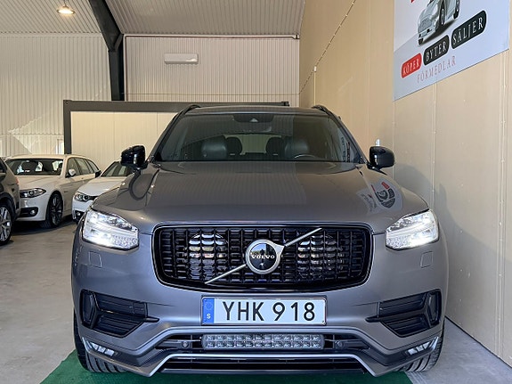 Volvo XC90 2 of 30