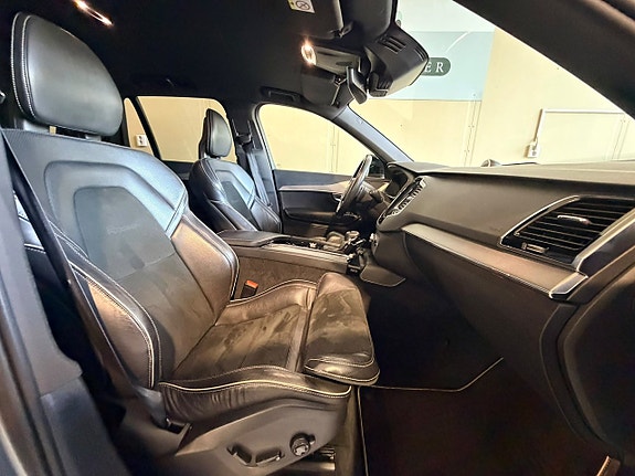 Volvo XC90 8 of 30