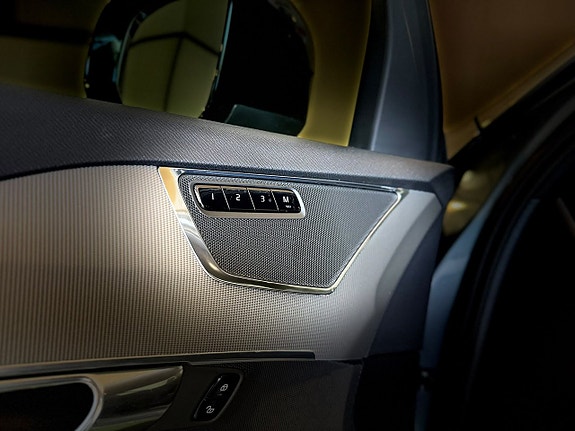 Volvo XC90 19 of 30