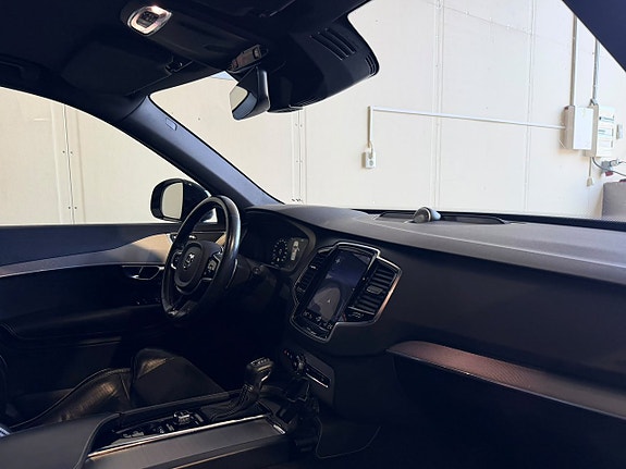 Volvo XC90 9 of 30