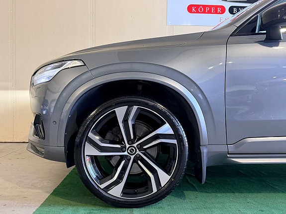 Volvo XC90 25 of 30