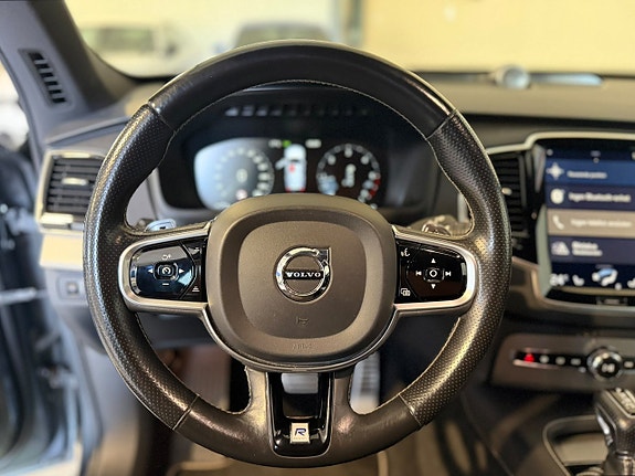 Volvo XC90 20 of 30