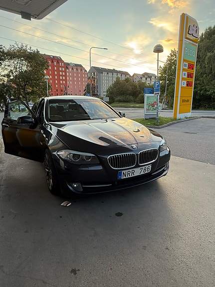 BMW 530d 6 of 15