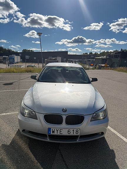 BMW 525i 8 of 21