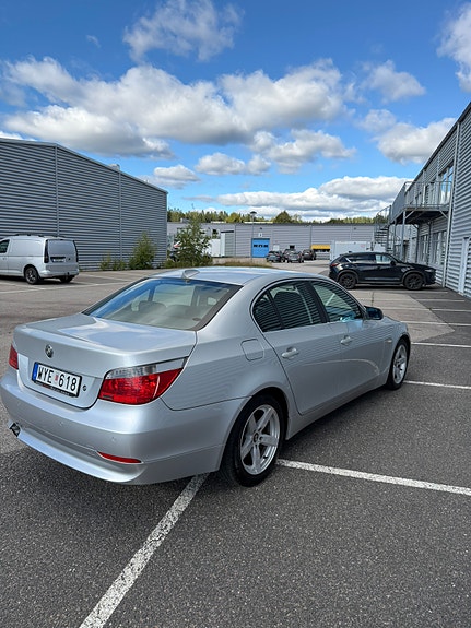 BMW 525i 3 of 21
