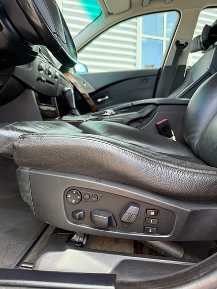 BMW 525i 11 of 21
