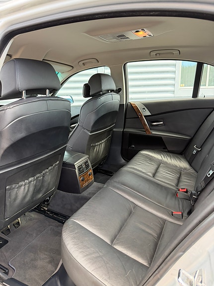 BMW 525i 14 of 21