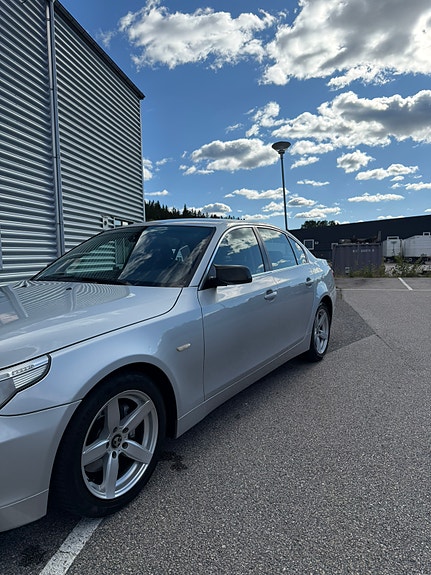BMW 525i 7 of 21
