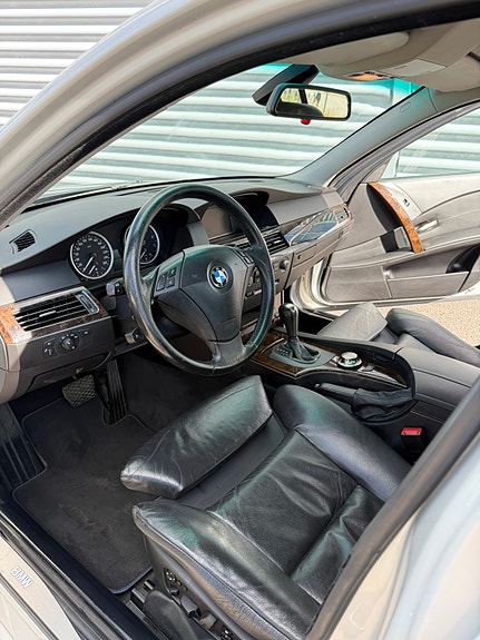 BMW 525i 10 of 21