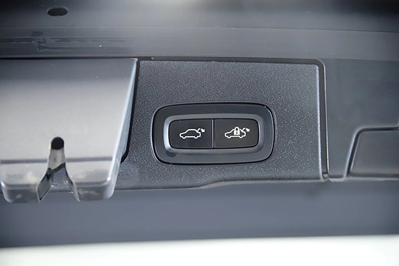 Volvo XC60 15 of 15