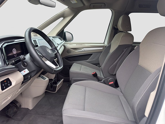 Volkswagen California 9 of 19