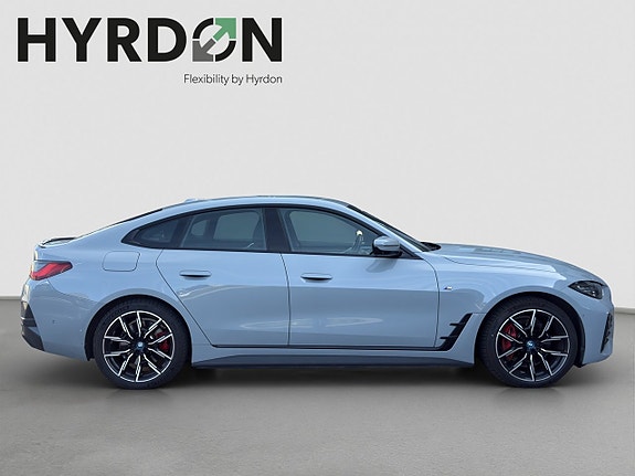 BMW i4 7 of 16