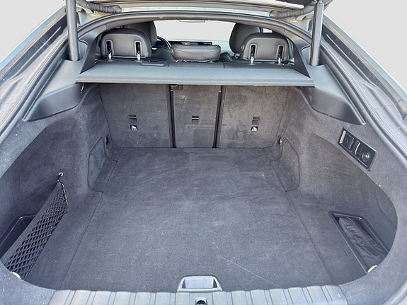 BMW i4 12 of 16