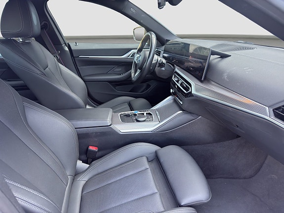 BMW i4 9 of 16