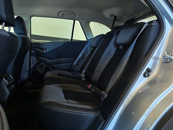 Subaru Outback 8 of 13