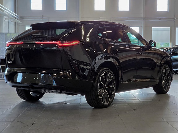 Mazda CX-6e 4 of 19