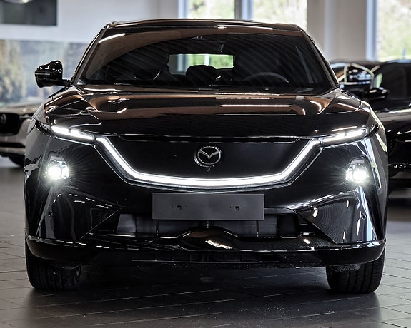 Mazda CX-6e 2 of 19