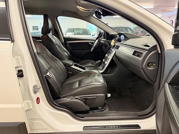 Volvo XC70 17 of 27