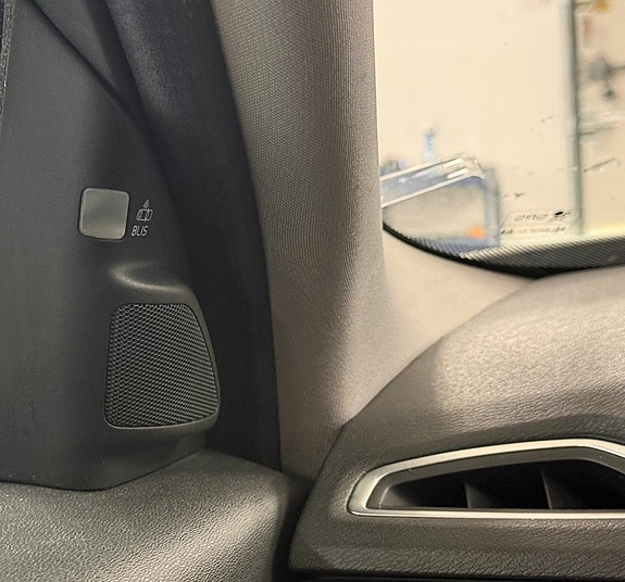 Volvo XC70 8 of 27