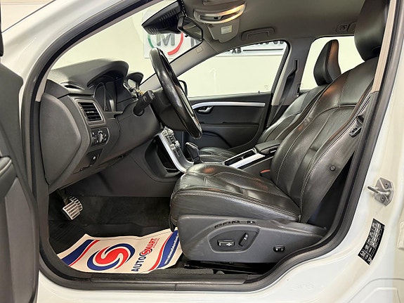 Volvo XC70 10 of 27