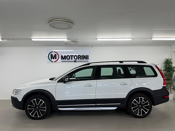 Volvo XC70 3 of 27