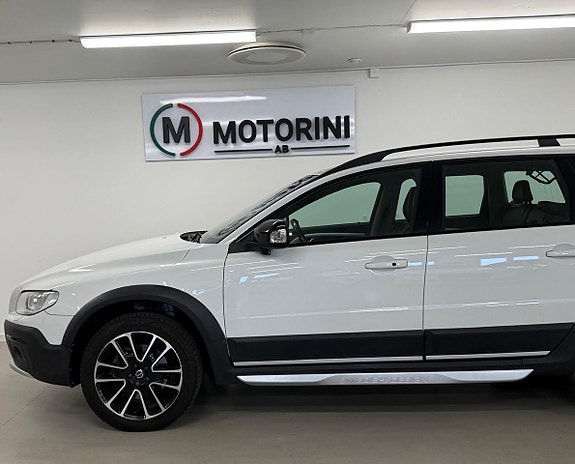 Volvo XC70 4 of 27