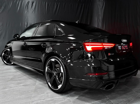 Audi RS3 14 of 30