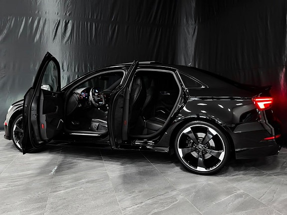 Audi RS3 10 of 30