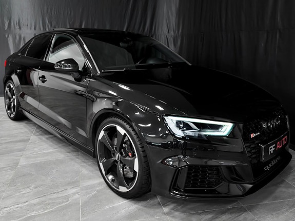 Audi RS3 2 of 30