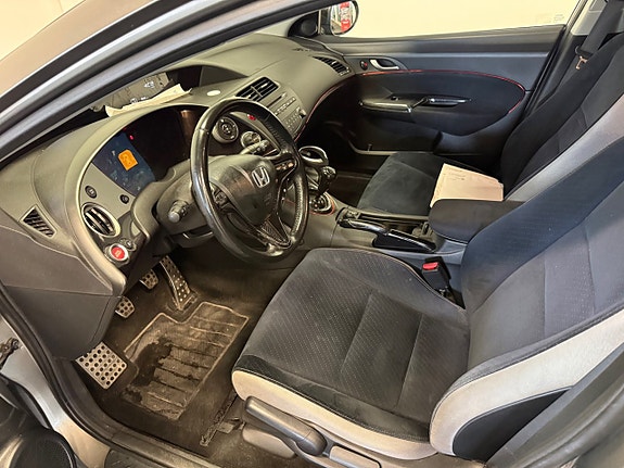 Honda Civic 8 of 12