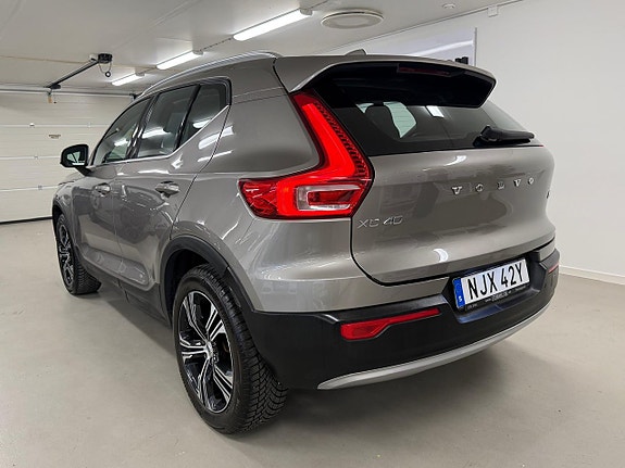 Volvo XC40 8 of 27