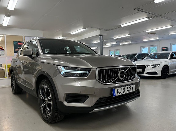 Volvo XC40 17 of 27