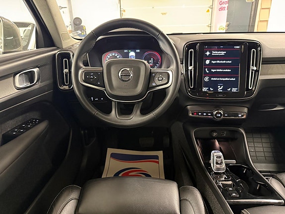 Volvo XC40 21 of 27