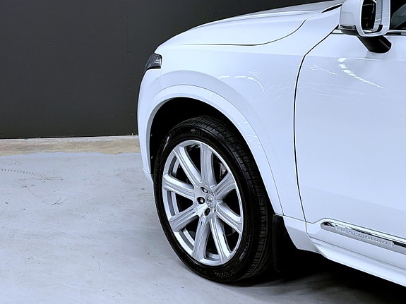 Volvo XC90 17 of 20