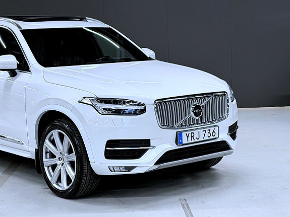 Volvo XC90 8 of 20