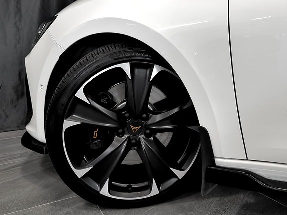 Cupra Leon 11 of 30