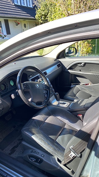 Volvo S80 4 of 8