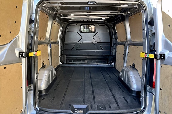Ford Transit Custom 8 of 9