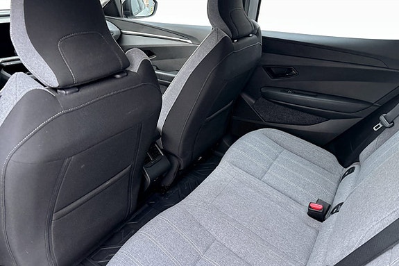 Renault Megane E-Tech 8 of 9