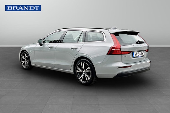 Volvo V60 2 of 9