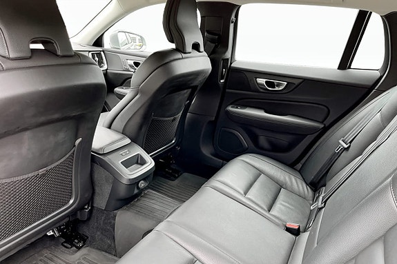 Volvo V60 8 of 9