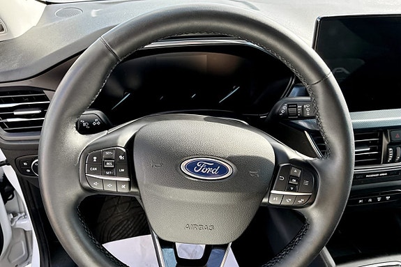 Ford Focus 10 of 12