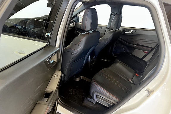 Ford Kuga 8 of 9