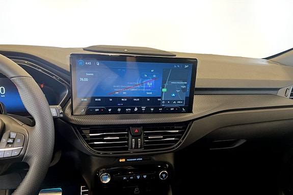 Ford Kuga 6 of 9