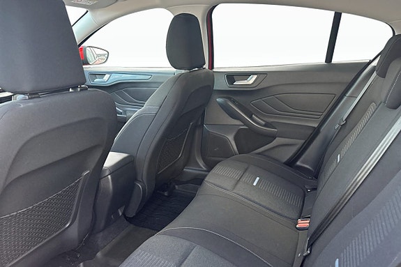 Ford Focus 8 of 9